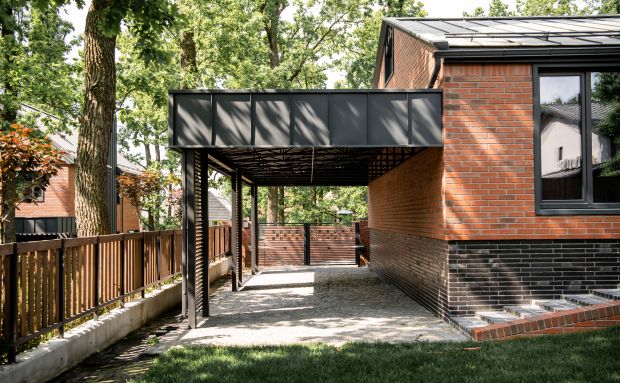 Carport Überdachung am Wohnhaus
